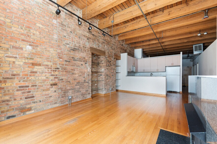 Building Photo - 300 W Grand Ave