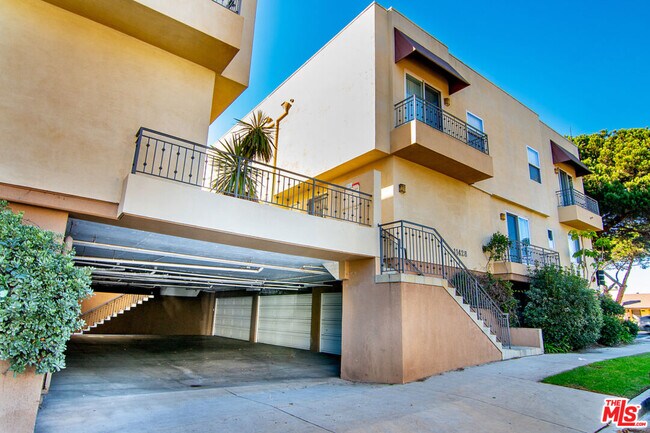 Building Photo - 11428 National Blvd