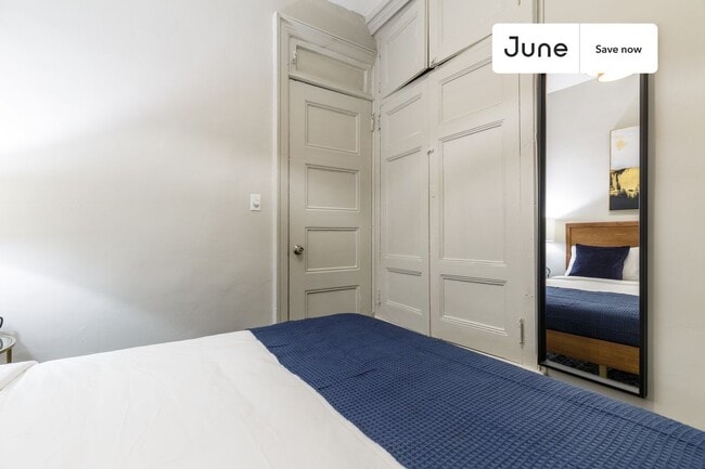 Building Photo - 400 W 20th St