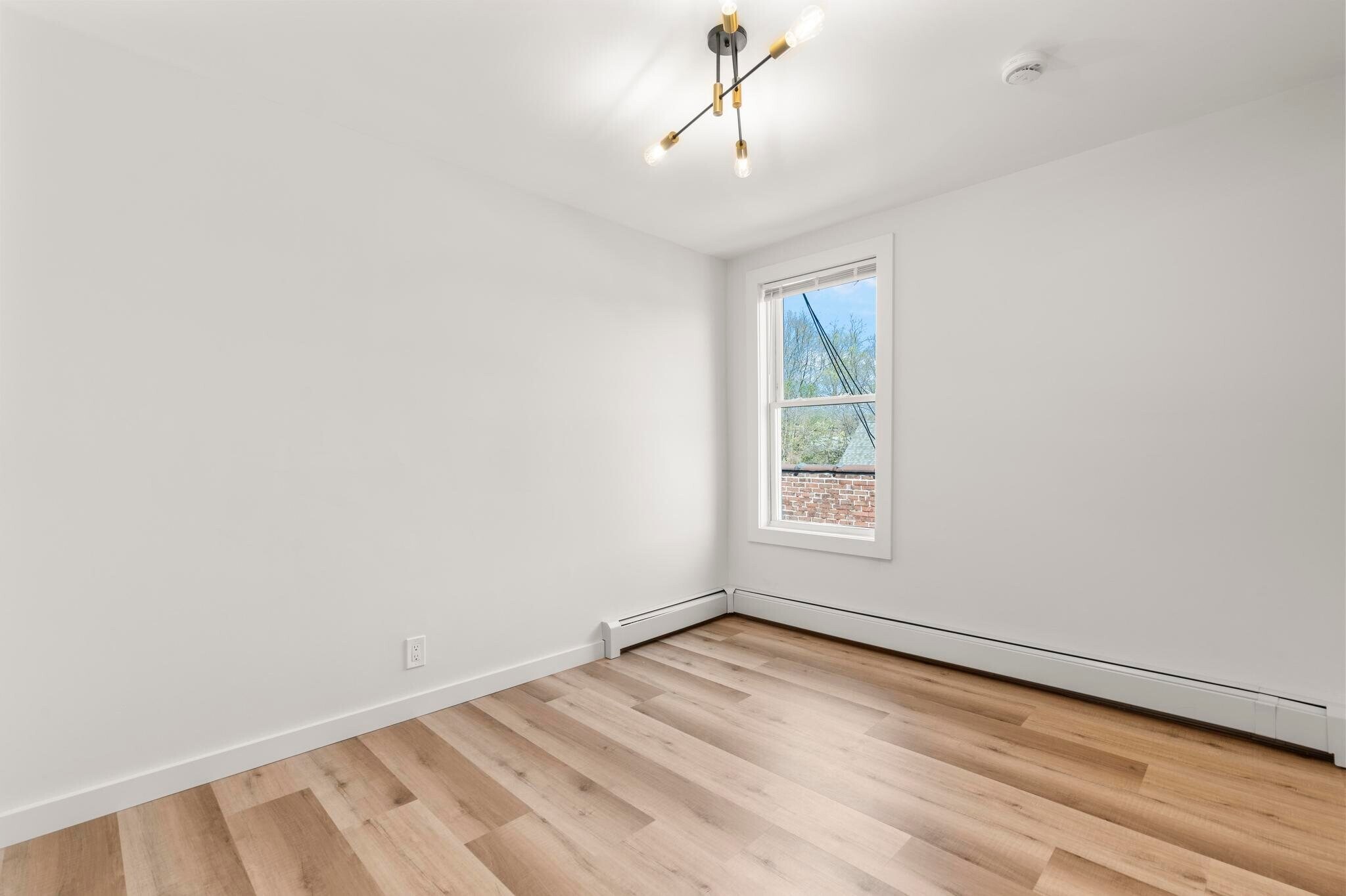 Building Photo - 431-431 N Main St