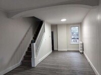 Building Photo - 547 Centre St