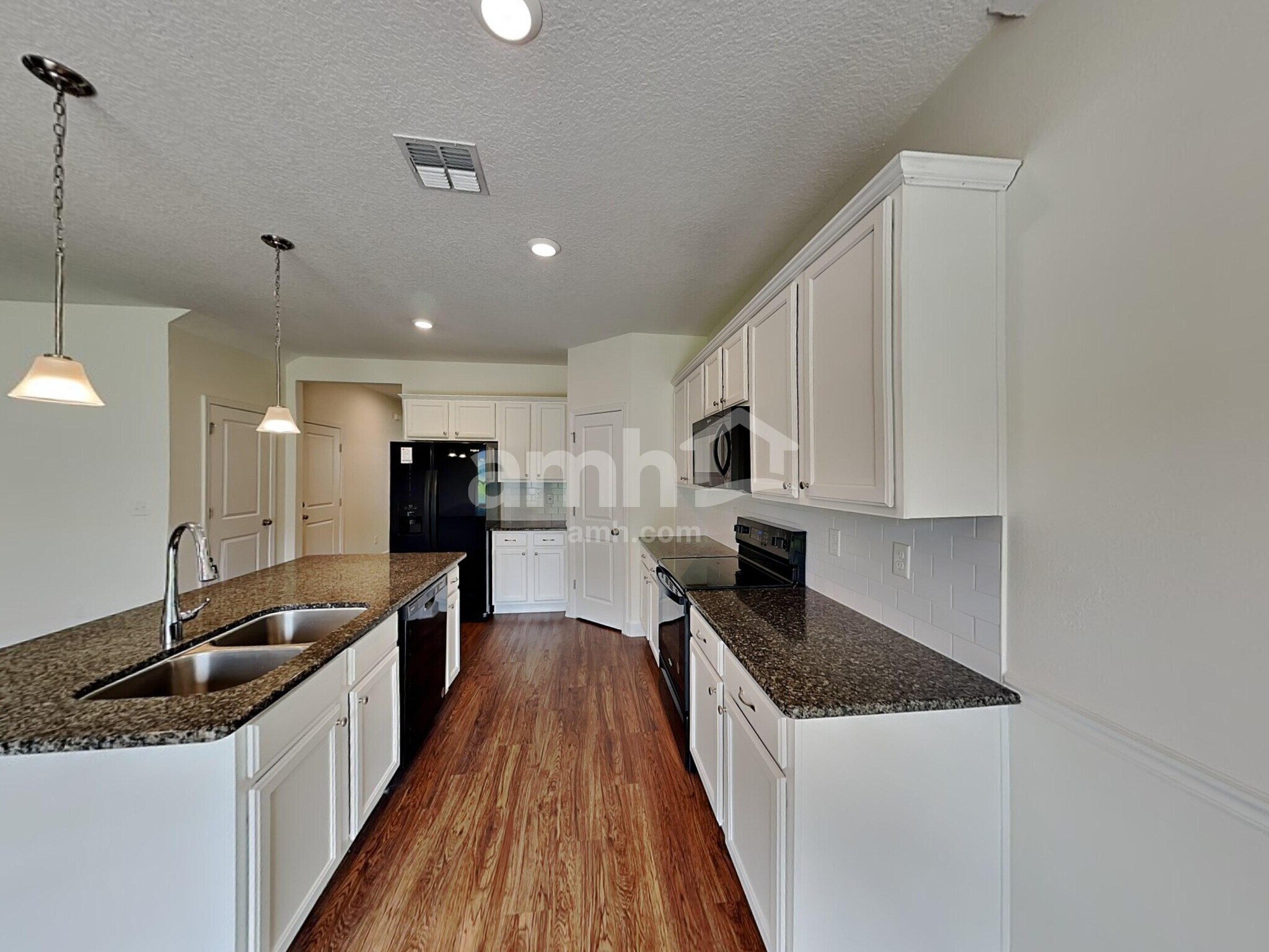 Building Photo - 3058 Creek Village Ln