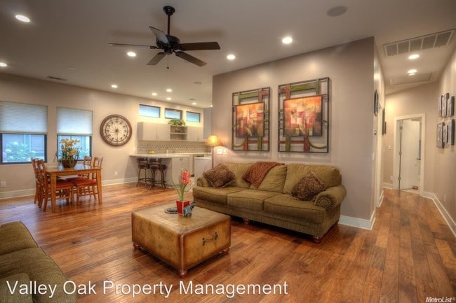 Building Photo - 115 Park Ave