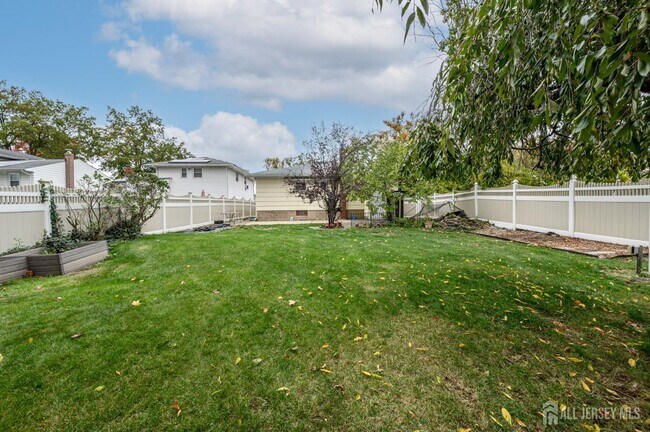 Building Photo - 496 Ragland Dr