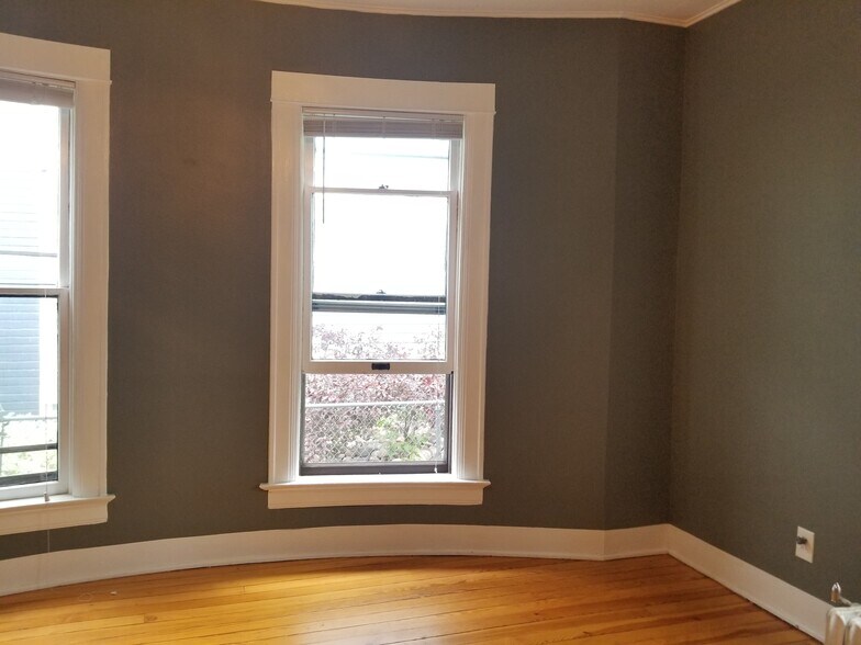 Building Photo - 701 Remington St