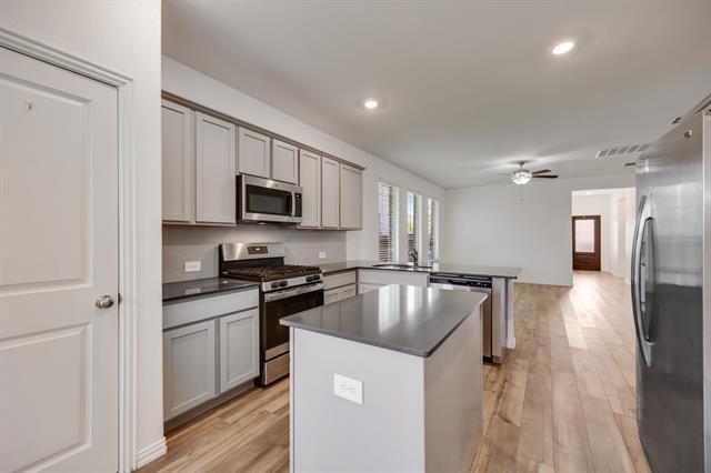 Building Photo - 2926 S Griffin Ln