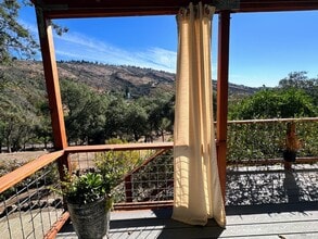 Building Photo - 926 Champion Ln