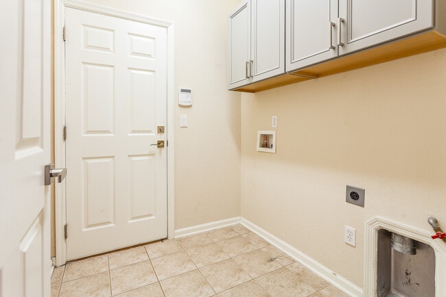 Building Photo - 75094 Glen Spring Way