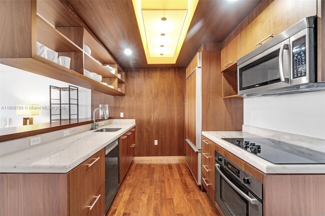 Building Photo - 50 Biscayne Blvd