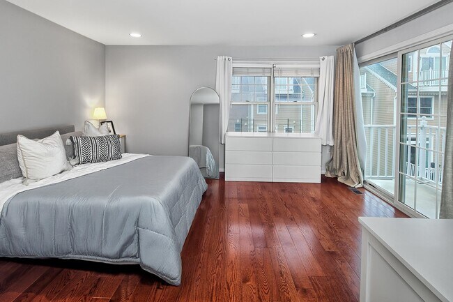 Building Photo - 454 Albany Ct