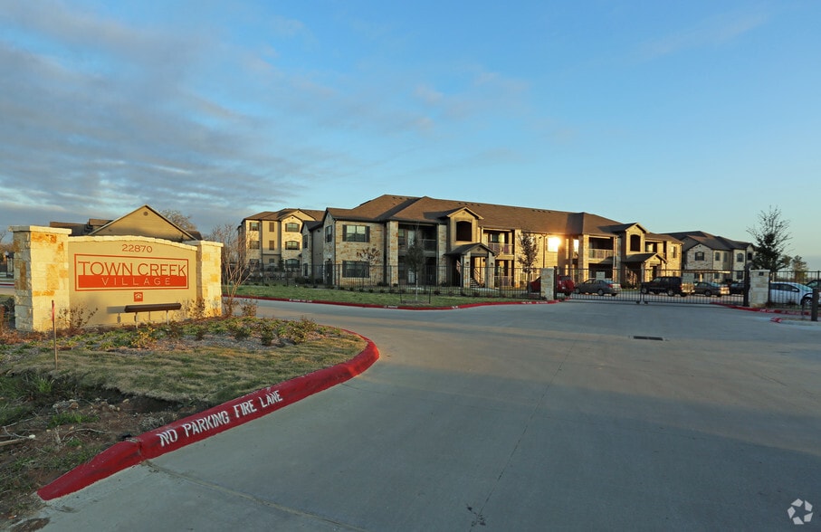 Town Creek Village Montgomery, TX Apartment Finder