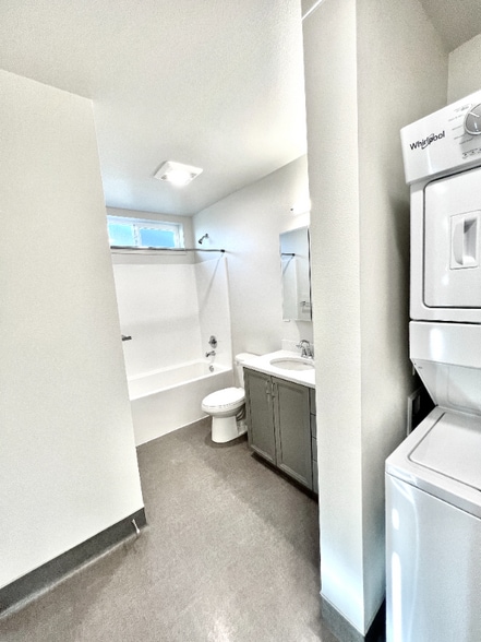 Building Photo - 2330 Yakima Ct