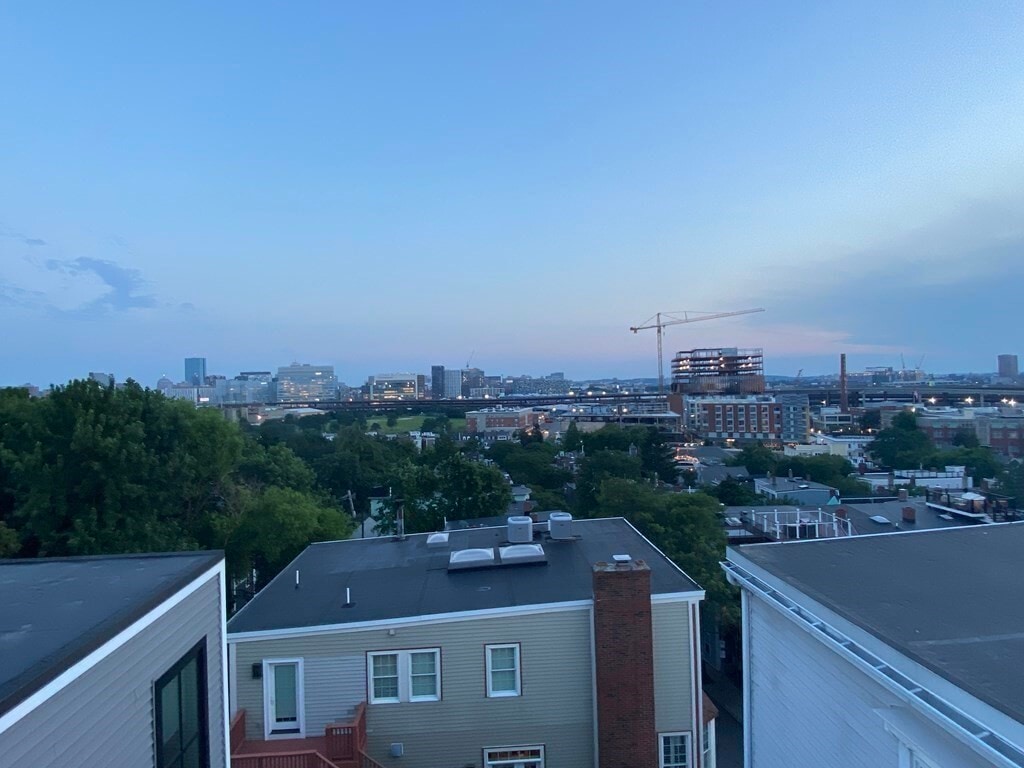 Building Photo - 362 Bunker Hill St