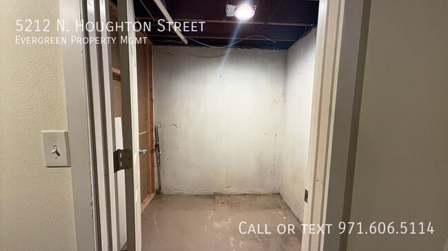 Building Photo - 5212 N Houghton St
