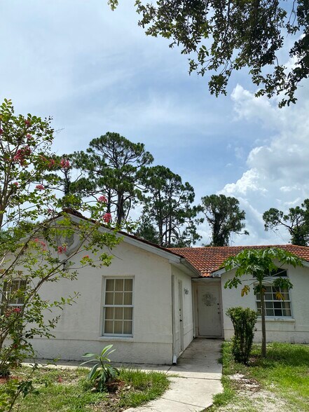 Primary Photo - 11812 D Allyon Dr