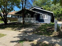 Building Photo - 2722 Travis Ave