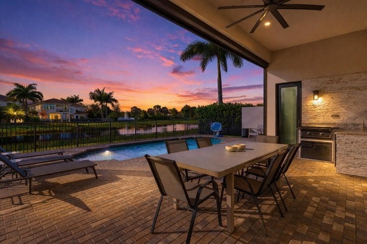 Building Photo - 17317 Santaluce Mnr