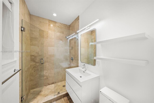 Building Photo - 5510 Orduna Dr