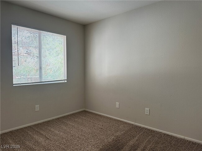 Building Photo - 2427 Cliffwood Dr