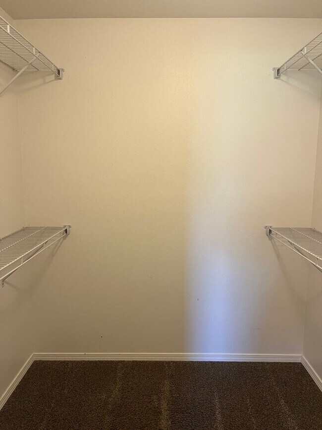 Building Photo - 4 bedroom home in Republic MO!