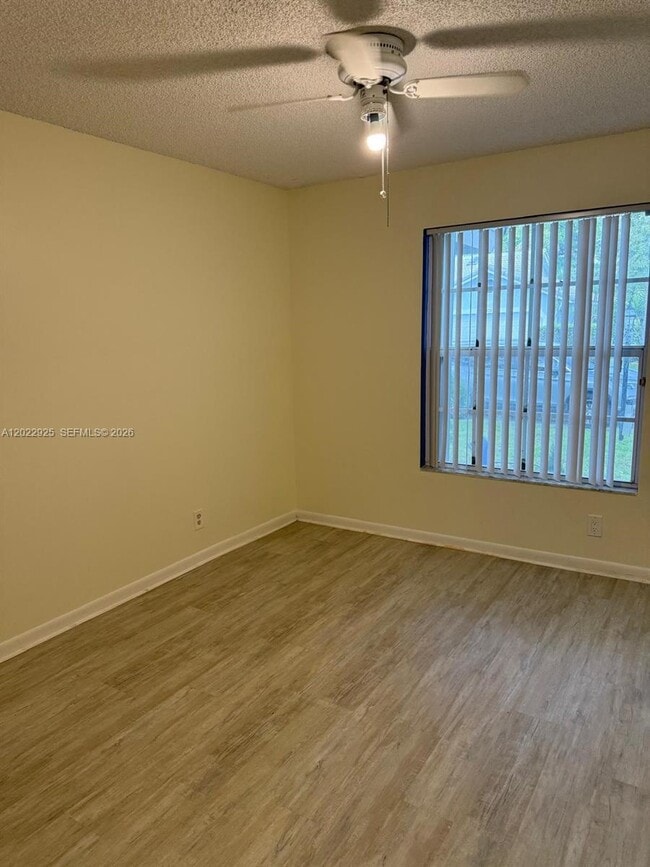 Building Photo - 5470 Pine Cir