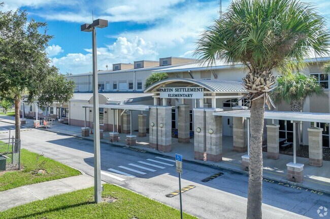 Building Photo - Nice 4 bedroom home in Kissimmee