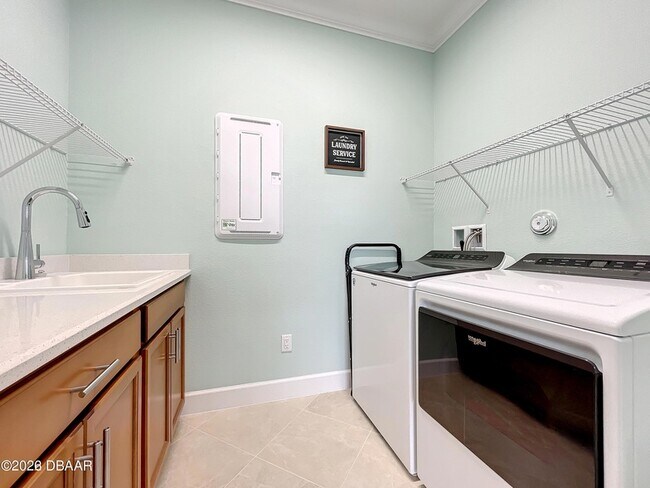 Building Photo - 329 Margaritaville Ave