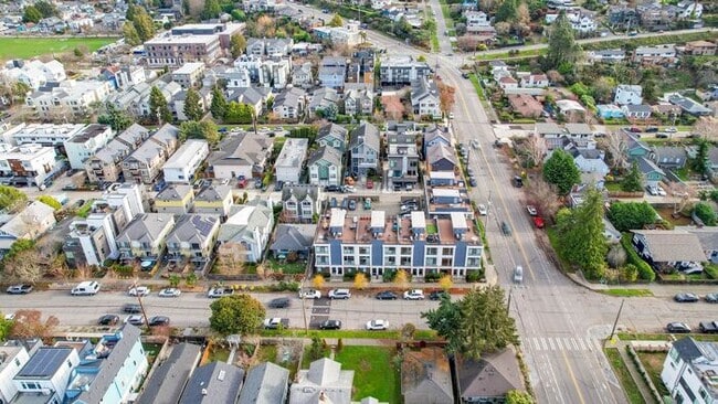 Building Photo - Stunning AIR CONDITIONED Alki Townhome w/ Rooftop Ocean View