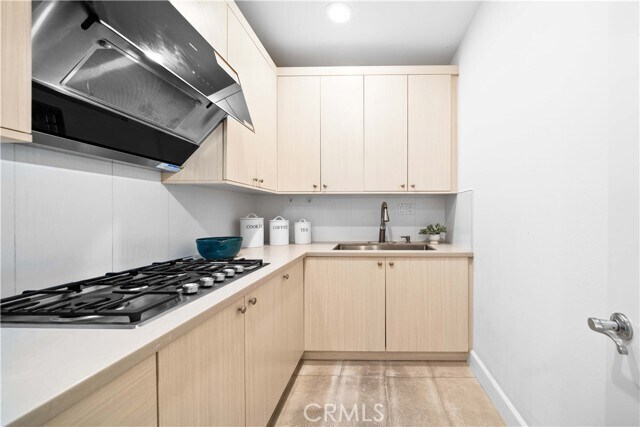 Building Photo - 26 Lowland