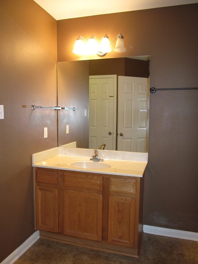 Building Photo - 4 BEDROOM, BELTON ISD