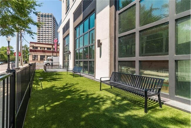 Building Photo - 3201 McKinney Ave