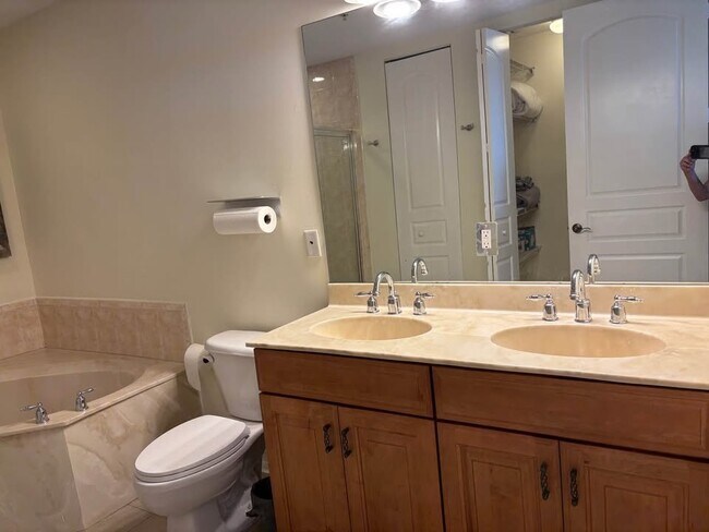 Building Photo - 27991 Largay Way