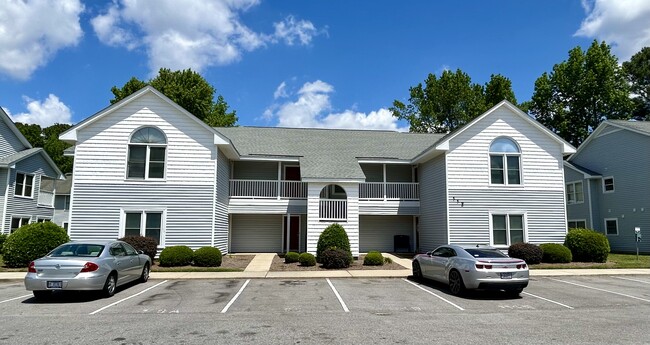 Primary Photo - 112 W Victoria Ct