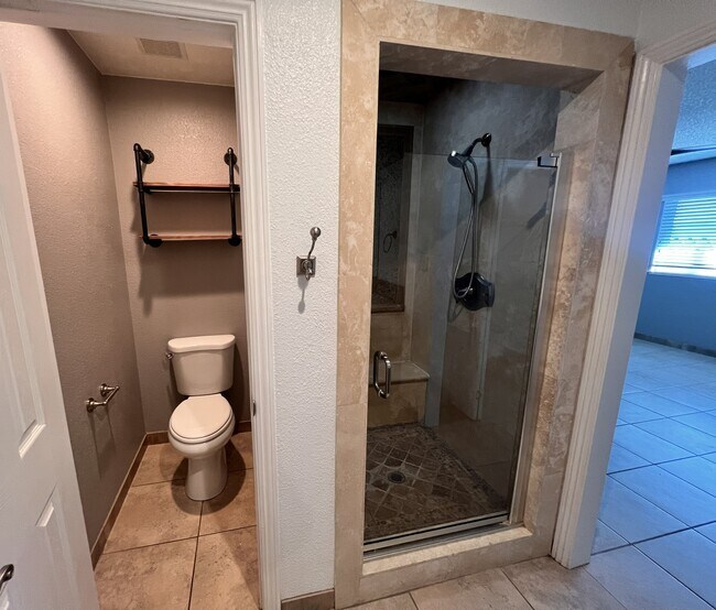 Building Photo - 7505 Pinedale Ave