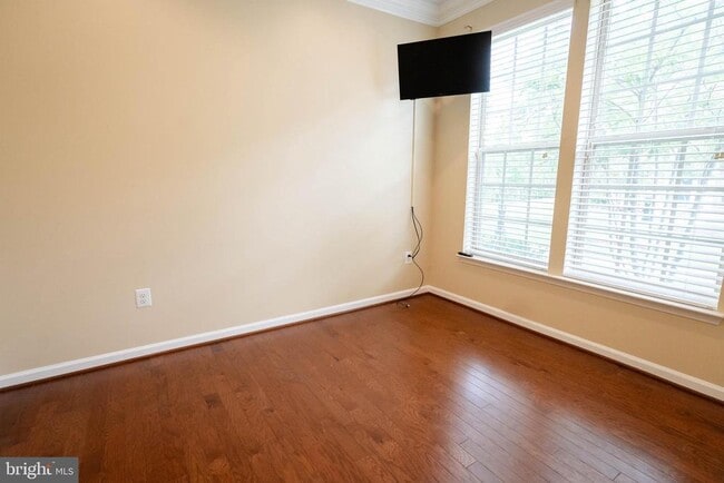 Building Photo - 815 Fair Winds Way