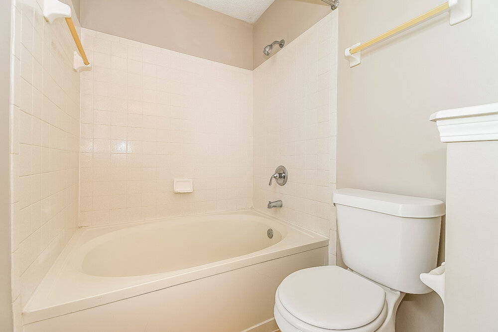 Building Photo - 12374 Mastin Cove Rd