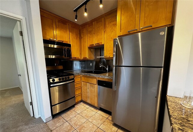 Building Photo - 604 N 3rd St