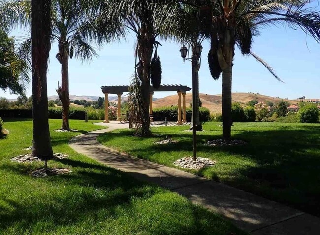 Building Photo - 745 Watson Canyon Ct