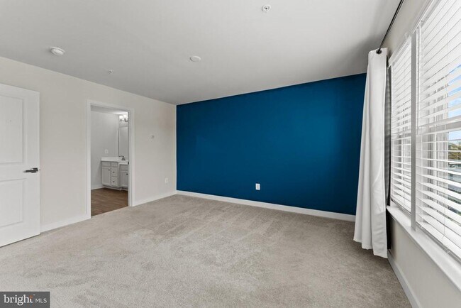 Building Photo - 224 S Newkirk St