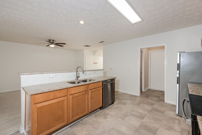 Building Photo - 336 Parkview Manor Dr