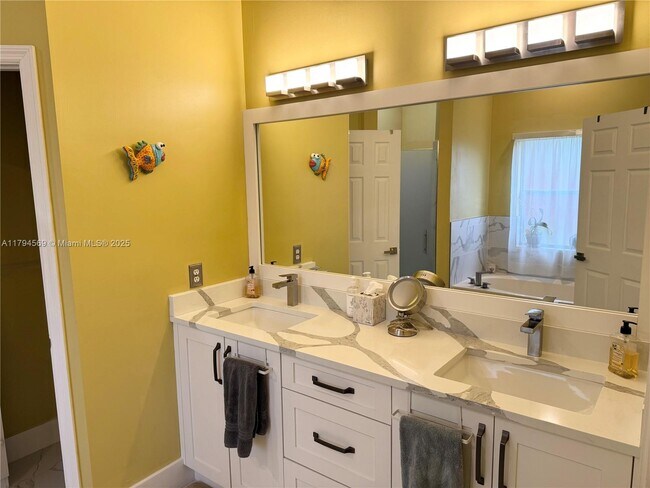 Building Photo - 16764 NW 13th Ct