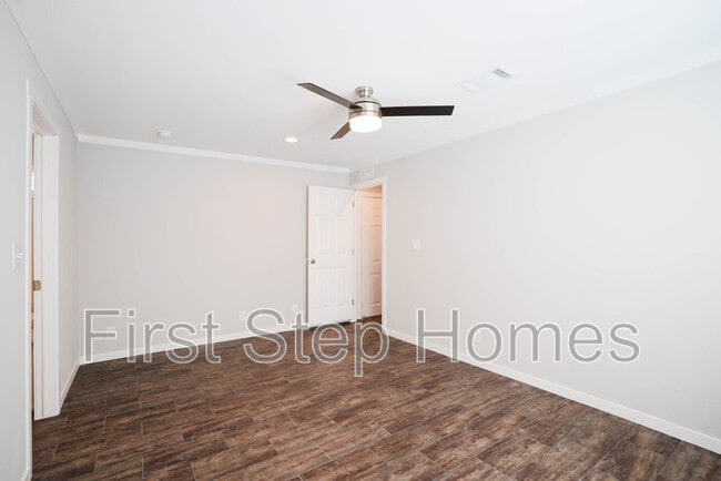 Building Photo - 133 Appaloosa Dr