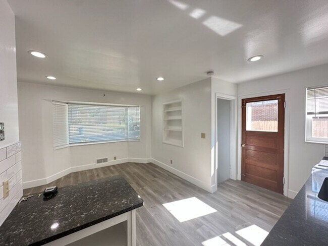 Building Photo - 1835 Downington Ave DUPLEX