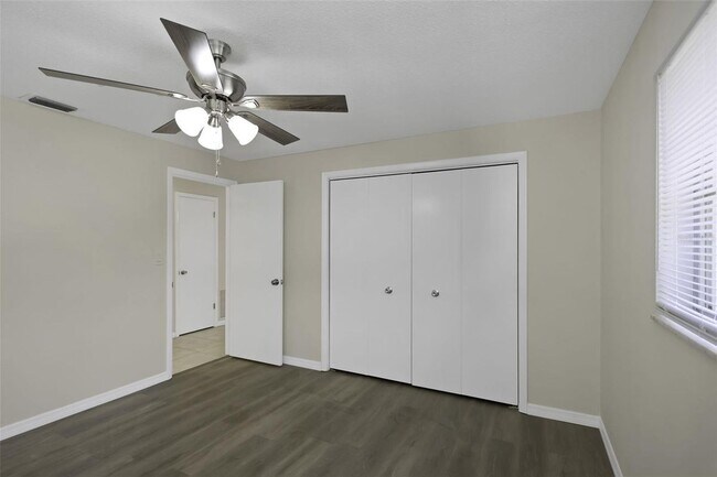 Building Photo - 1230 Amble Ln