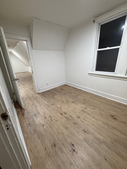 Building Photo - 575 Market St