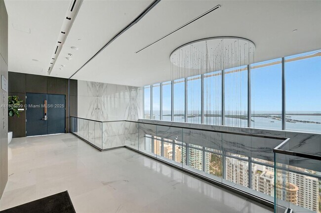 Building Photo - 300 Biscayne Blvd Way