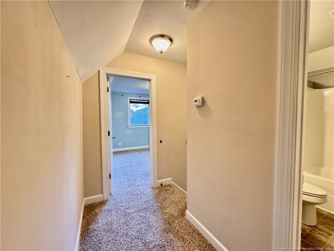 Building Photo - 506 S 14th St