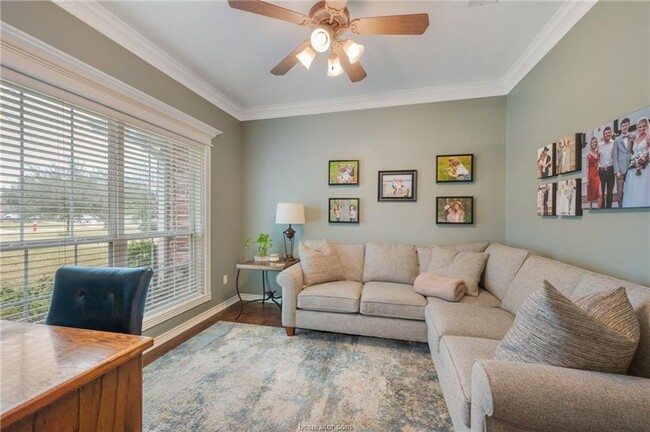 Building Photo - IMMEDIATE MOVE IN! Gorgeous 4 bedroom 3 ba...