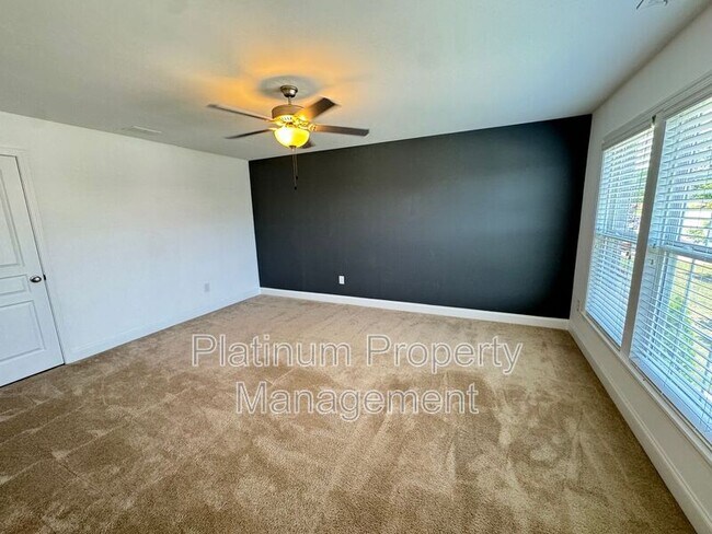 Building Photo - 2045 Birmingham Ct