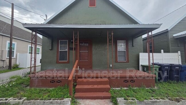 Building Photo - 2010 N Howard Ave